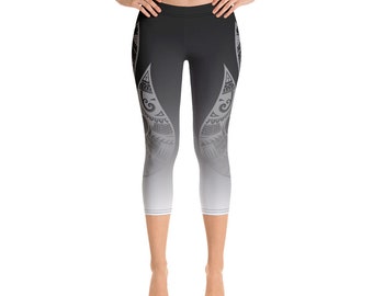 Black/Silver Fish Hook Capri Leggings