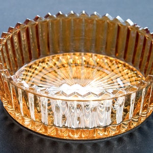 Ringelblume Candy Tablett Karneval Glas MCM tschechische deutsche oder amerikanische Kunstglas