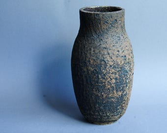Loré vase Beesel Netherlands MCM Dutch Art Ceramics