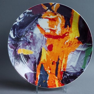 Piatto in porcellana artistica "Source" di Irena Kečkeš, realizzato da 'Hankook' Corea del Sud e Hankook Chinaware USA.