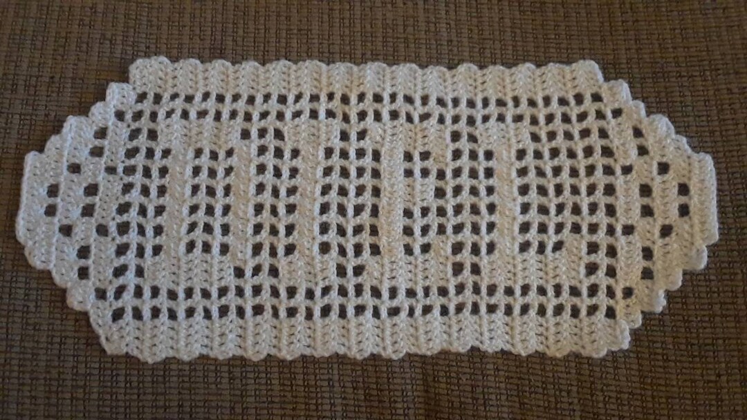 Personalized Filet Crochet Lace Name / Monogram Doily - Etsy