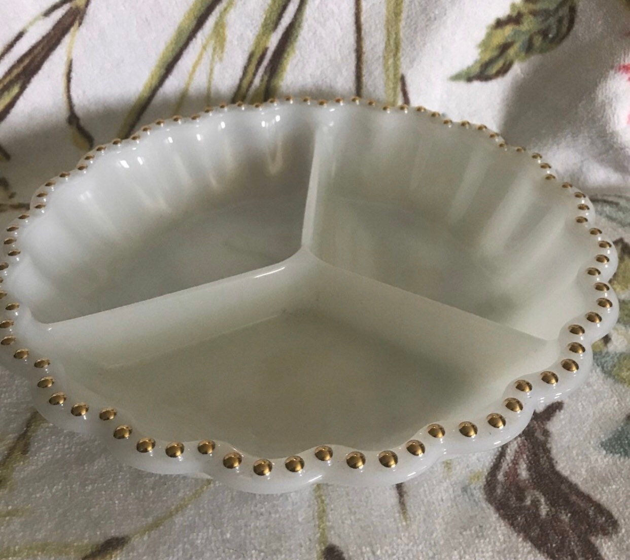 Beautiful Vintage Milk Glass Serving Tray Etsy