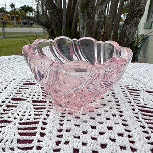 Cute Waltherglass Small Pink Dish