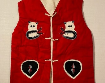 Chaleco infantil de arte popular chino, acolchado rojo, apliques tridimensionales de pandas, arte textil hecho a mano, aprox. 18-24 meses, vintage, años 80