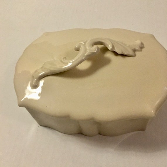 化粧皿 ヴィンテージ 小物入れ セラミックボックス アイボリー ミッド