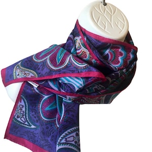 Bufanda de seda Oscar de la Renta Accesorio Street Vibrant Paisley Vintage 90s Hecho en Japón