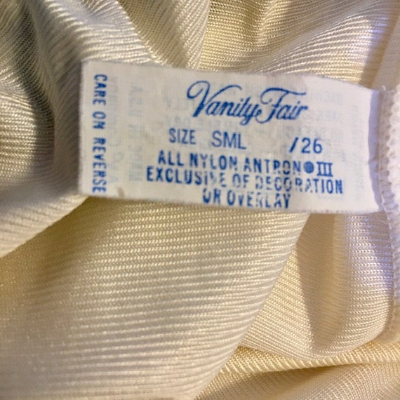Vanity Fair Vintage Half Slip Nylon Lace Hem 50s … - image 2