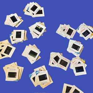 Lote de slides vintage de 35 mm com 132 molduras de papelão, caixa de projetos de arte do show aéreo do Vietnã dos anos 1970, itens efêmeros
