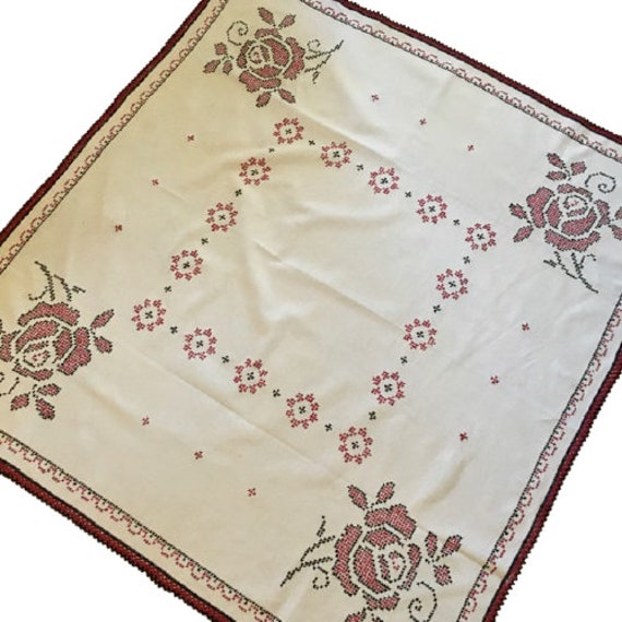 アンティーク　ヴィンテージ　テーブルクロス　クロススティッチ　リネン ヴィンテージ テーブルクロス リネン クロスステッチ ローズ レッド