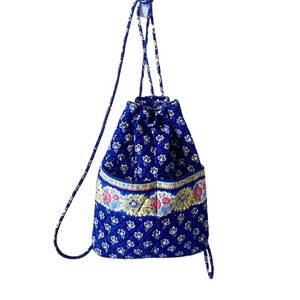 Drawstring Backpack Vera Bradley Maison Blue Retired Pattern  display picture 3