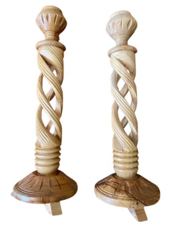 オリーブウッド彫刻キャンドルスタンド2個セット オープンバーリー