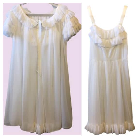 Vanity Fair Vintage Peignoir Set White Bridal Ruff