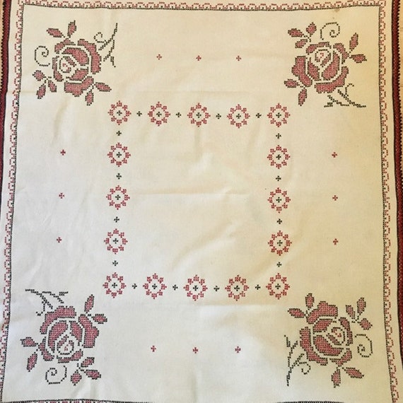 ヴィンテージ テーブルクロス リネン クロスステッチ ローズ レッド
