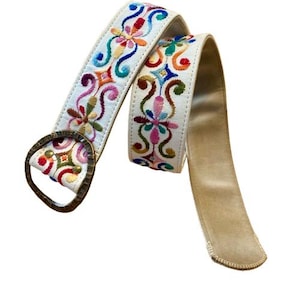 VTG 70s Bechelli Embroidered Folk Art Floral Boho Belt Interlocking Buckle Boho Floral Embroidered Belt | Benton House Designs main image 3