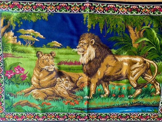 Tapis Mural Tissé "Protecting Her Cubs" - 53x38 Pouces, Coton, Fait Main USA, Neuf, Décoration Nature