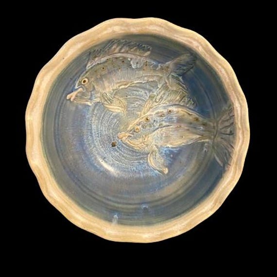 サイン入り陶器ボウル Yingling 1994 浮き彫り魚モチーフ ブルー釉