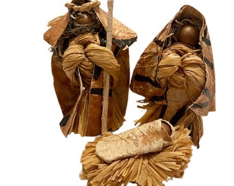 Nacimiento de arte popular de tres piezas con el Niño Jesús, María José, hecho a mano, de madera orgánica tejida