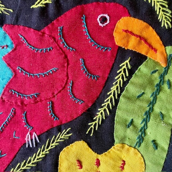 美術品・アンティーク・コレクション パナマ モラ 刺繍 アート 鳥模様