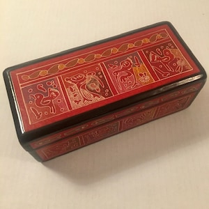 Jewelry Trinket Box Olinala Mexican Folk Art Lacquer Red Black Birds Fish Motif