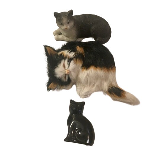 Vintage Cat Family In Snow Laser 3D Glass Cube Art Sculpture