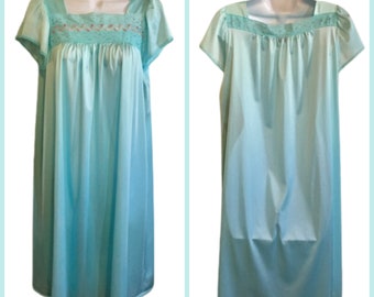 Nightgown Vanity Fair Nightie  New Old Stock Vintage 1970s With Tags Aqua Small