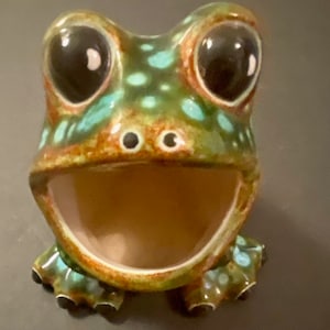 1970s? 80s Frog Sponge Holder With Sneakers ceramic open mouthed vintage