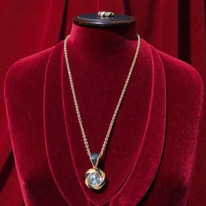 SAVVY SWAROVSKI ビンテージブローチ　baseball Savvy by Swarovski - Etsy