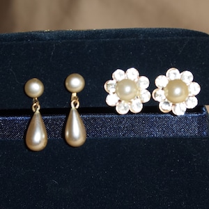 Great Pair of Vintage Faux Pearl and RHINESTONE Earrings!