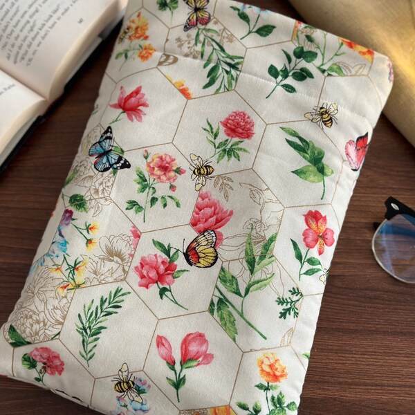 Geometric Hexagon Floral Book Sleeve with Pocket Honeycomb Rose Padded Book Pouch Book Protector Gifts for Readers Bookish Gifts