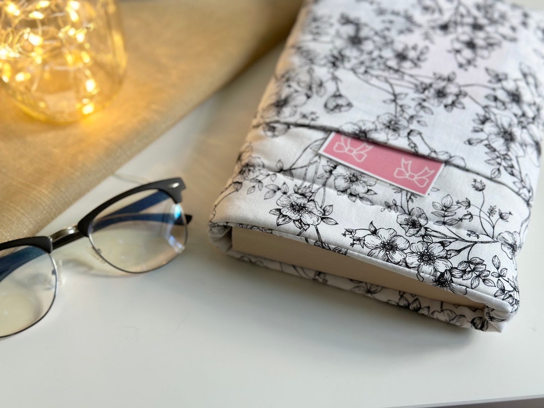 Vintage Book Sleeve Protector - Waterproof Cover For Paperbacks & Hardcovers With Zipper