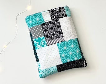 Blue Patchwork Book Sleeve with Pocket - Custom Padded Quilted Book Pouch Protector Cover for  Books, Gifts for Readers