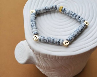 Howlite and Gold Skulls bracelet