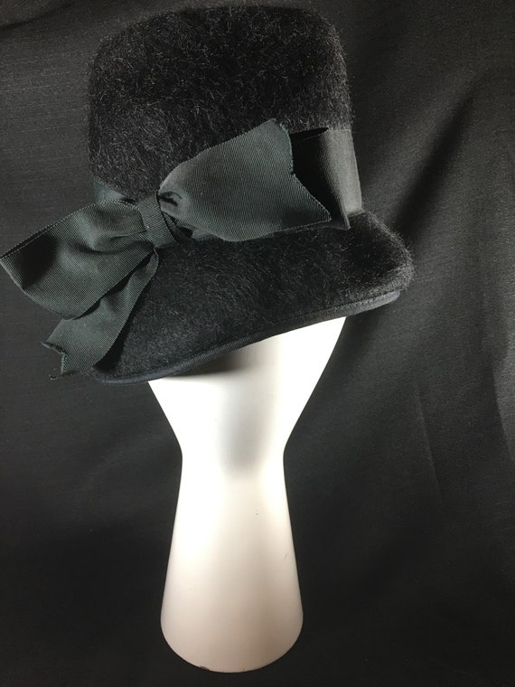 RARE Shagfelt Large Bow Black Hat with Bow Detail