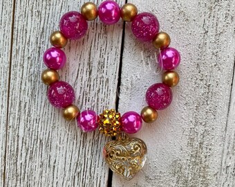 Pulsera con medallón de corazones / Pulsera de corazones rosa y dorados / Pulsera con dijes / Joyería para niñas / Joyería de corazones / Pulsera brillante / Regalo para niñas
