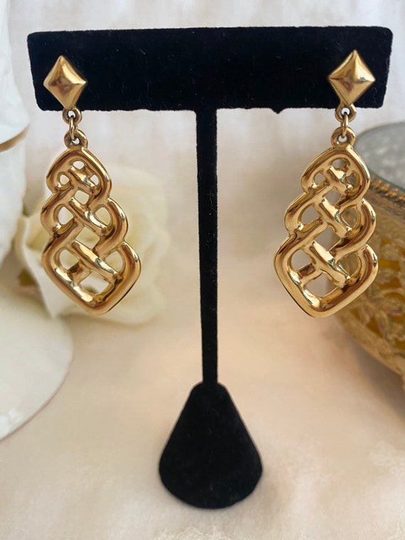Vintage Avon earrings, lattice design pierced earrings - Gem
