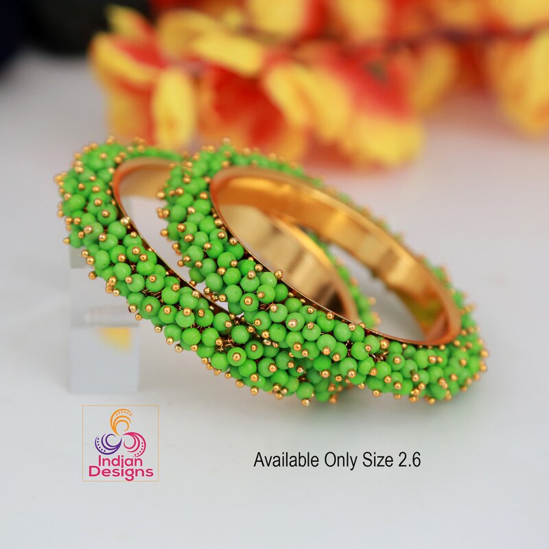 CLASSIC BEADED BANGLE SET