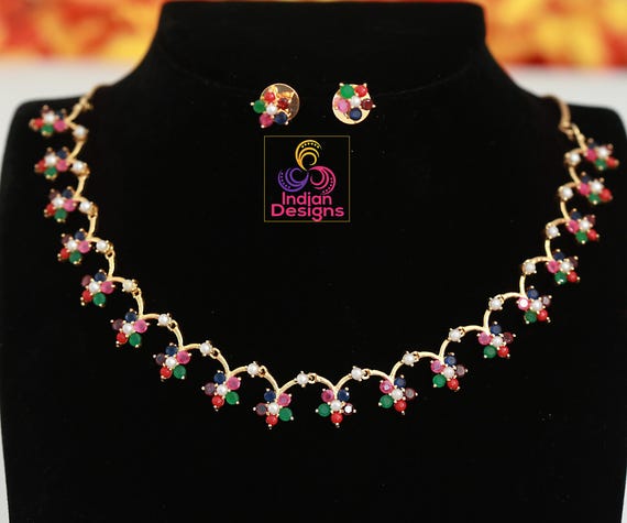 Ensemble traditionnel de colliers de perles multi-pierres Bijoux