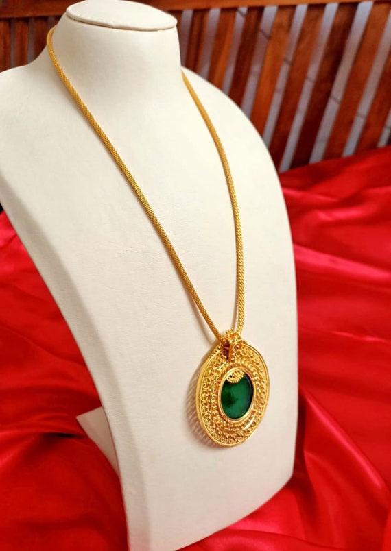 Locket chain gold design deals