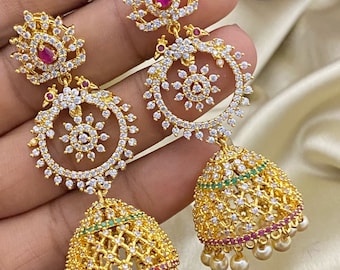 Amerikaans diamantkristal Jhumka Jhumki | Feestkleding Verguld lang Jhumka-ontwerp | Indiase bruiloft bruidsjhumka | 1 gram gouden AD-steen Jhumki