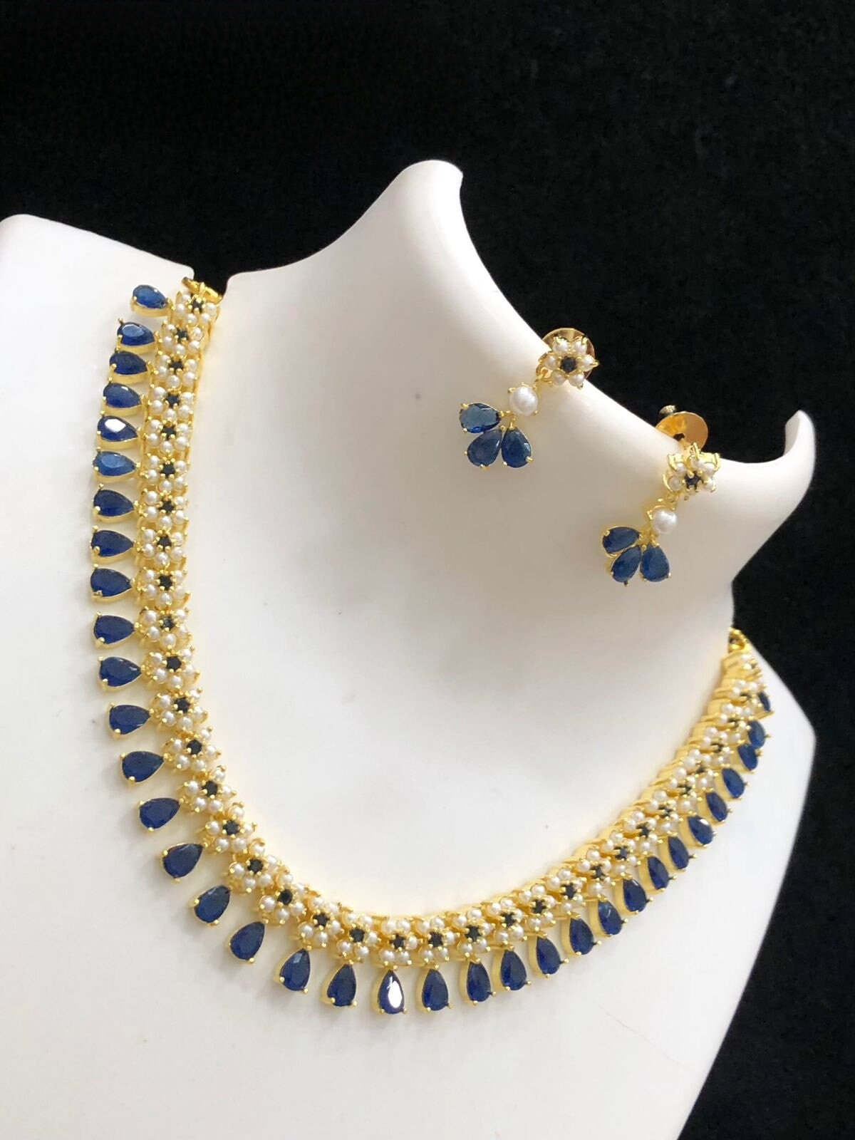 Buy Victorian Polki Blue Choker Necklace Online – Gehna Shop