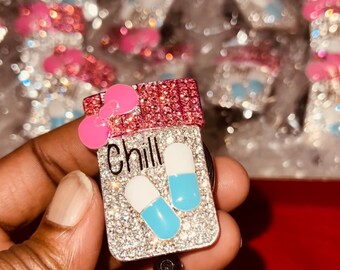 Medisch verpleegkundige medische badgehaspel met kroon intrekbare geëmailleerde strass ID-badgehouder met bedels