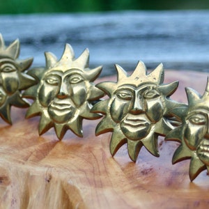 Summertime Napkin Holders, Vintage Sun Face Brass Napkin Rings, Fiesta Tablescape