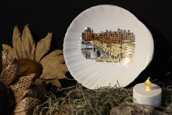 O/'Connell Bridge Souvenir Wall PlateBowl English Bone China Dublin Tidbit Bowl Seashell Shaped O/'Connell Bridge