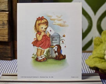 Impresión de 1974: Niña enviando una carta con su cachorro, obra de arte con temática del Día de San Valentín, Charming Art Publishing Co., 6" X 5"