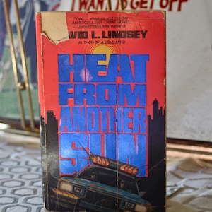 1985 HEAT From ANOTHER SUN by David L. Lindsey, Vintage Crime Fiction Novel, Pocket Books Edition Paperback, Houston-Based Fiction