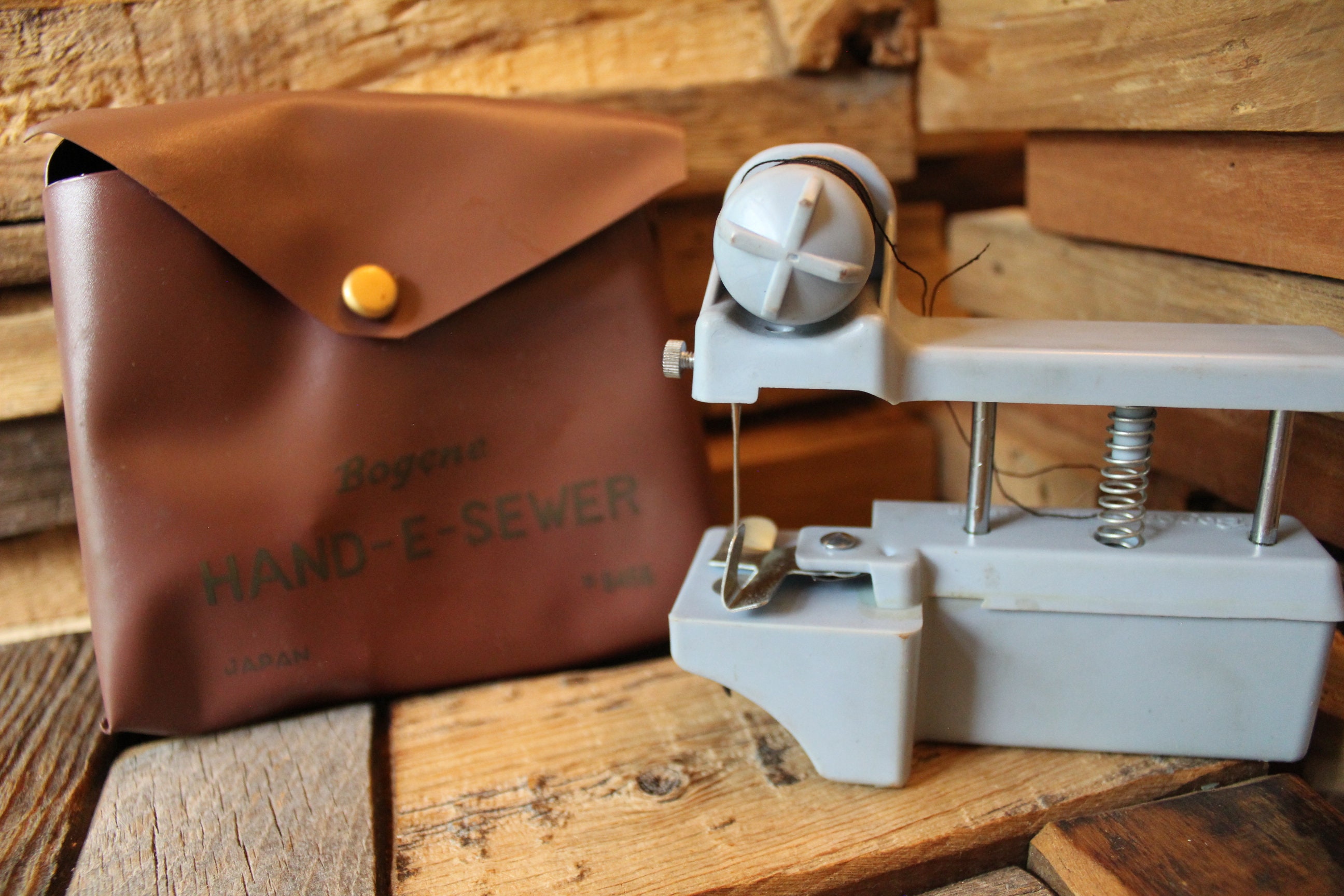 1960s Bogene Hand-e-sewer With Original Case Made in Japan, Vintage 8466  Bogene Hand Sewing Machine 