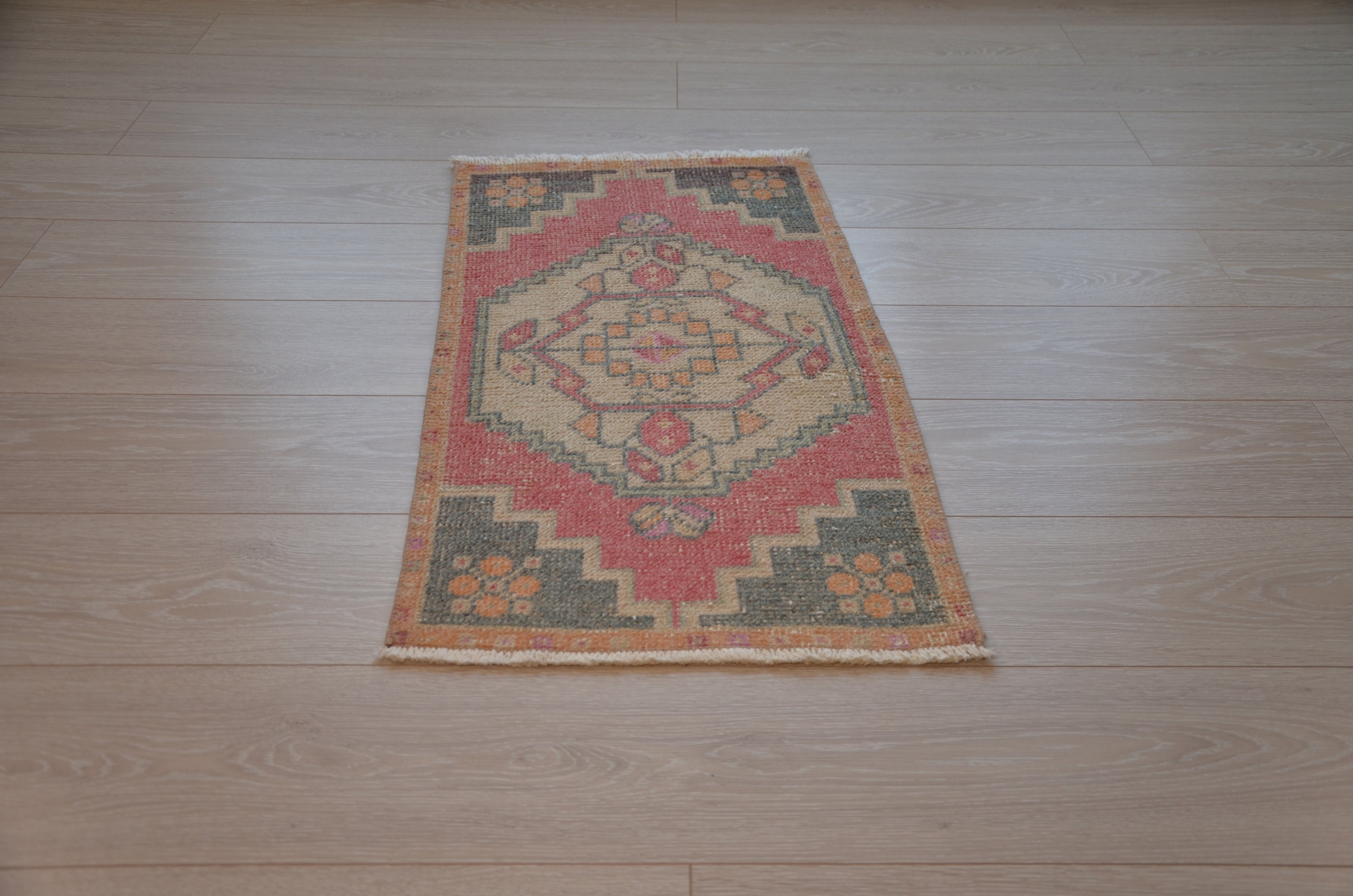 Bahtroom Rug Door Mat Small Rug,Orange Bohemian Rug 3 x 1,6 Turkish Handmade Vintage Oushak Small Rug Small Pink Grey Rug