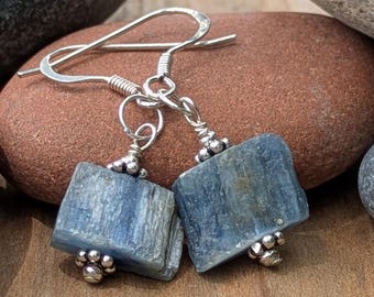 Boucles d'oreilles en cyanite de mousse et en argent sterling