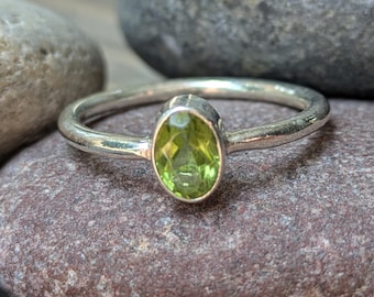 Peridot and Sterling Silver Ring | Size 8-1/2