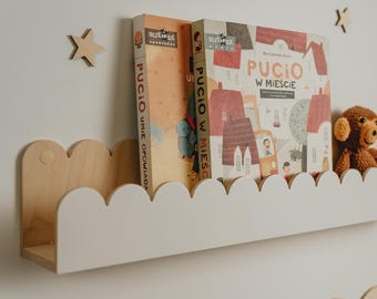 Étagère murale en bois pour enfants – Bibliothèque à bords festonnés pour chambre de bébé – Décoration minimaliste pour chambre d'enfant – Fabriquée à la main en Europe